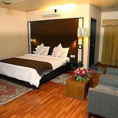 Hira Guest House Karachi Ngoại thất bức ảnh