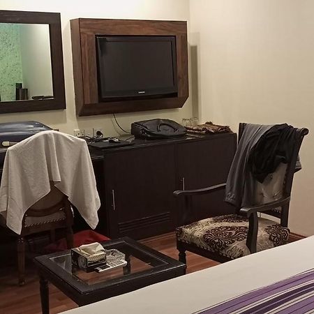 Hira Guest House Karachi Ngoại thất bức ảnh