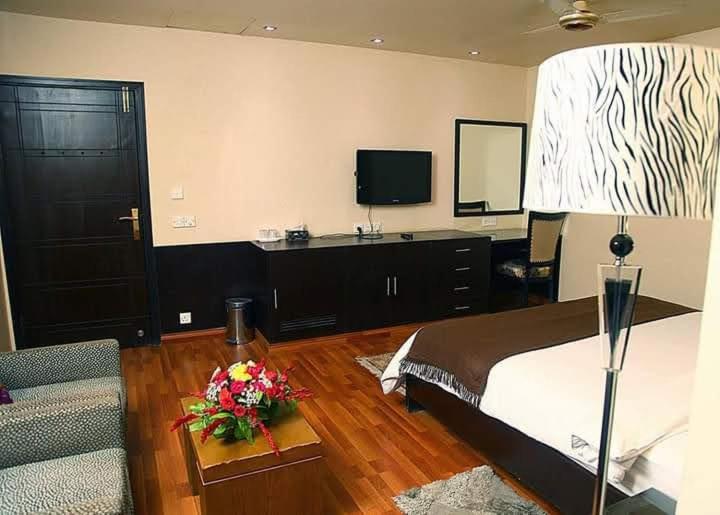 Hira Guest House Karachi Ngoại thất bức ảnh