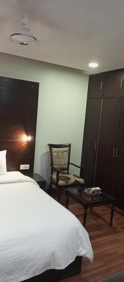 Hira Guest House Karachi Ngoại thất bức ảnh