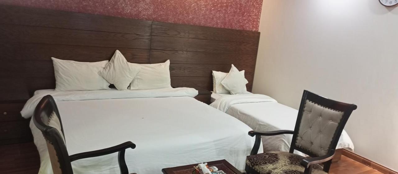 Hira Guest House Karachi Ngoại thất bức ảnh