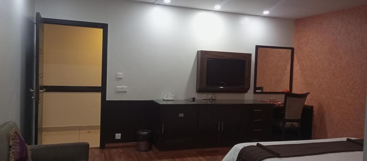 Hira Guest House Karachi Ngoại thất bức ảnh