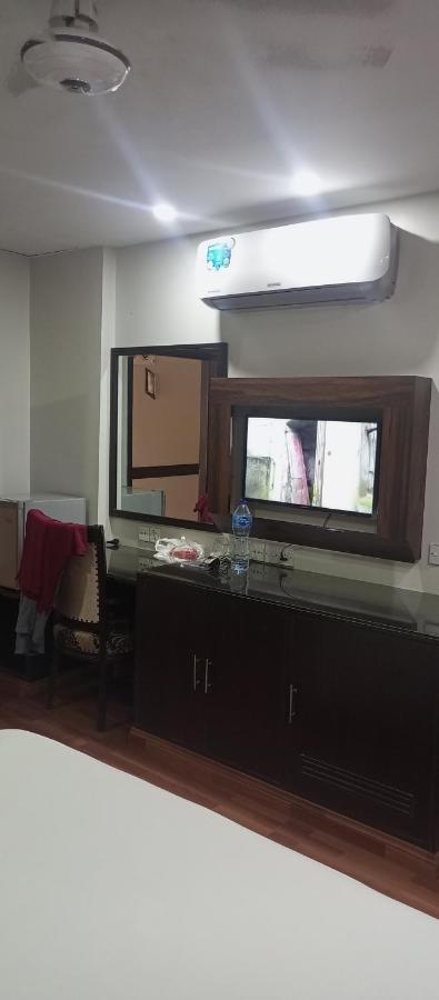 Hira Guest House Karachi Ngoại thất bức ảnh