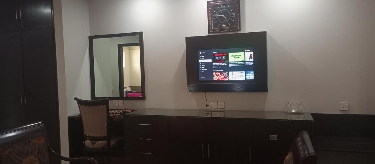 Hira Guest House Karachi Ngoại thất bức ảnh