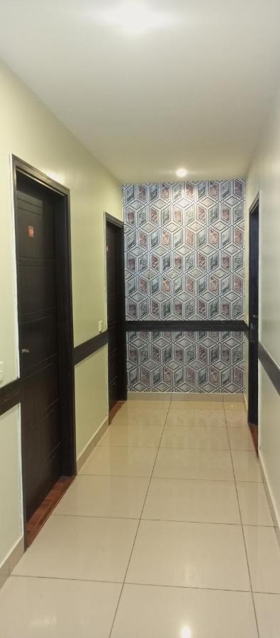 Hira Guest House Karachi Ngoại thất bức ảnh
