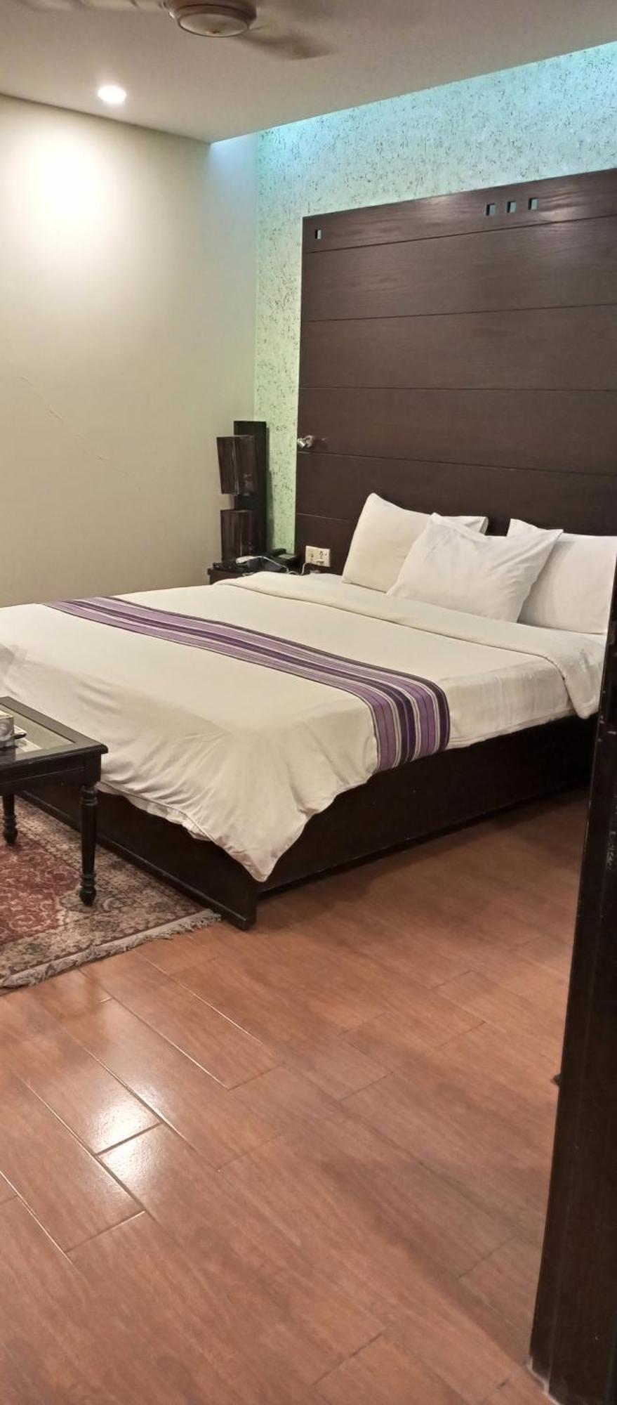 Hira Guest House Karachi Ngoại thất bức ảnh